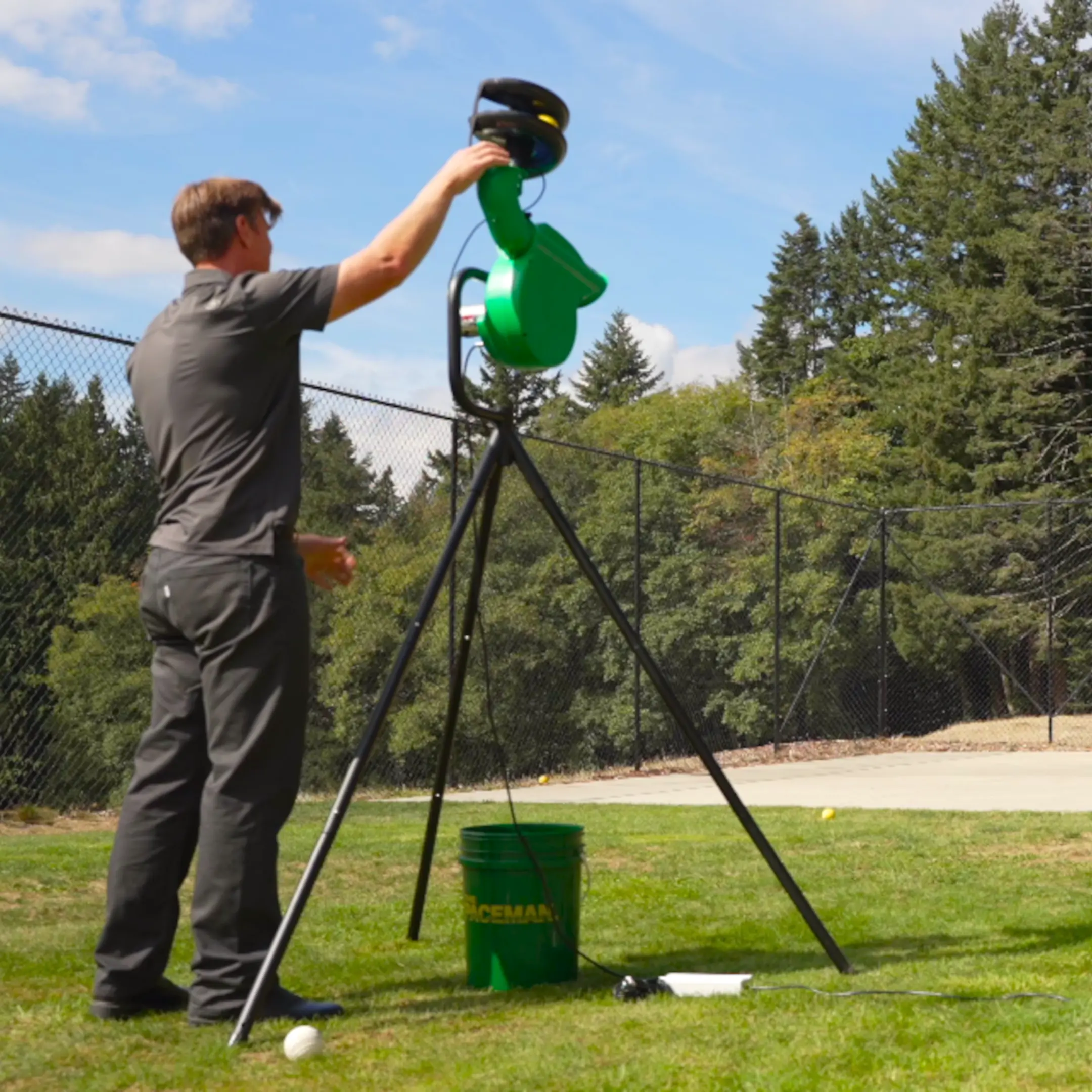 Paceman 245 Edge Cricket Bowling Machine - Image 3